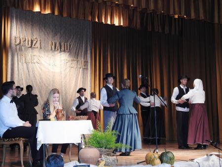 Prireditev Druži naju ples in petje z mednarodno udeležbo 56